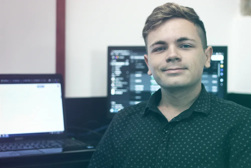 JONATHAN LUÍS G. NOVAES